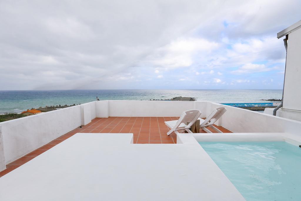 Sea Shore Hotel Manzhou Bagian luar foto